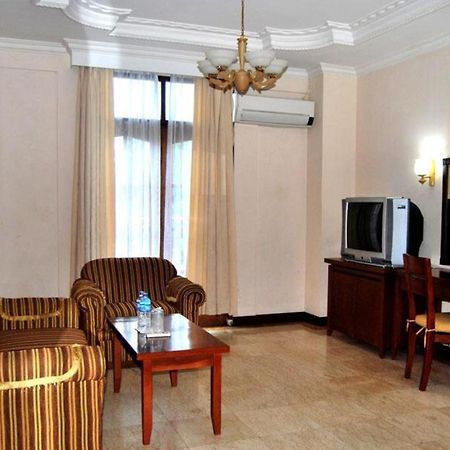 Pangkalan Baru Pia Hotel Pangkalpinang מראה חיצוני תמונה