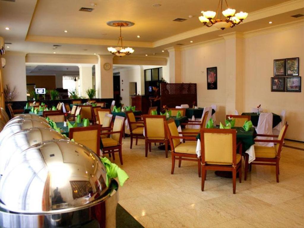 Pangkalan Baru Pia Hotel Pangkalpinang מראה חיצוני תמונה